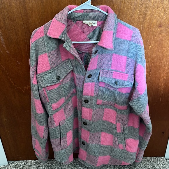 Shacket - Picture 2 of 10